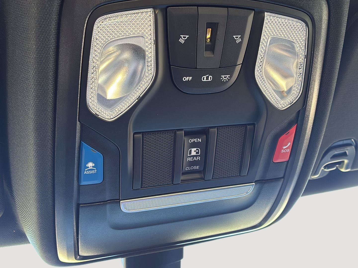 Used 2023 RAM 1500 Big Horn AWD/4WD image 40