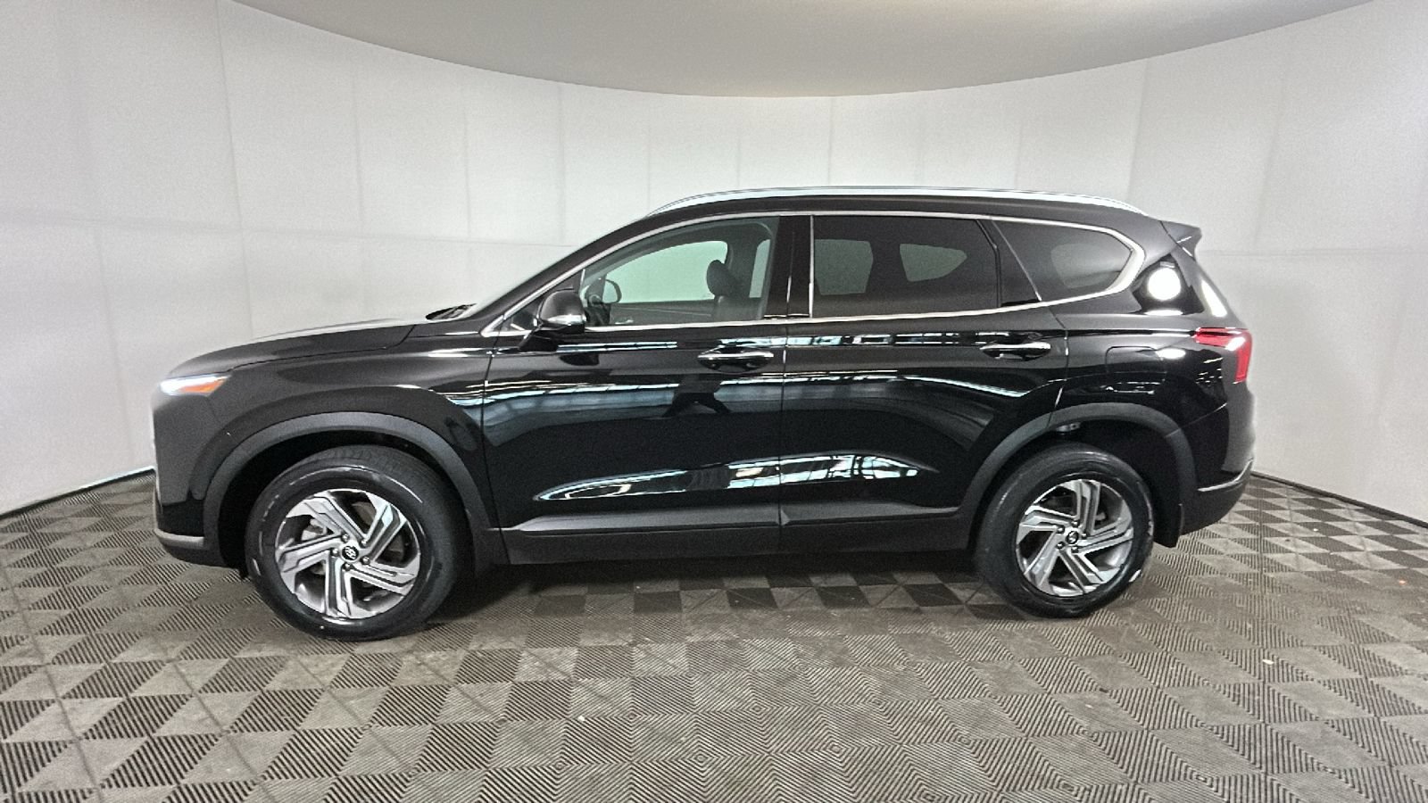 Used 2023 Hyundai Santa Fe SEL AWD/4WD image 7
