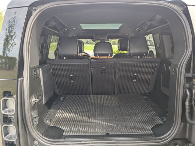 Certified 2020 Land Rover Defender 110 X AWD/4WD image 11