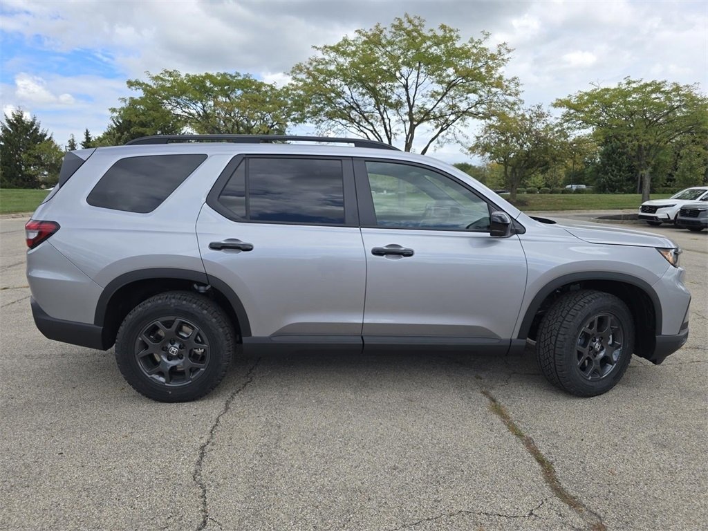 New 2025 Honda Pilot TrailSport image 21