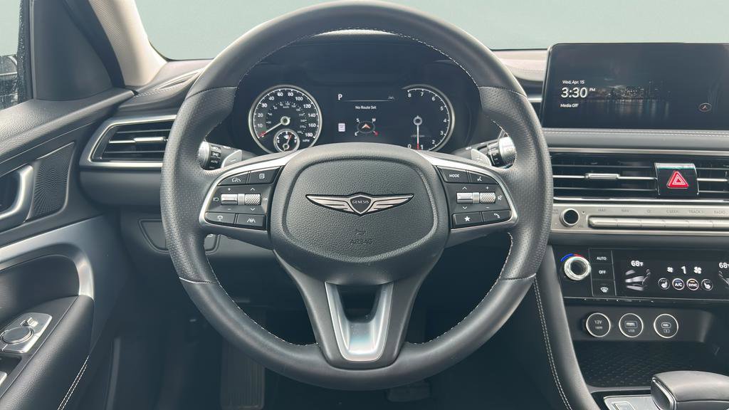 Used 2025 Genesis G70 2.5T image 16