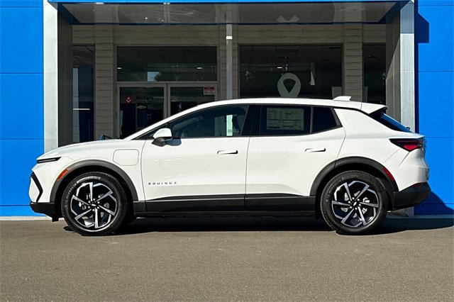 New 2026 Chevrolet Equinox EV LT w/ Comfort Package image 9