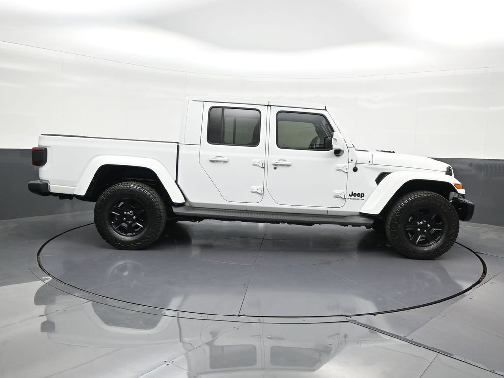 Used 2023 Jeep Gladiator Overland image 7