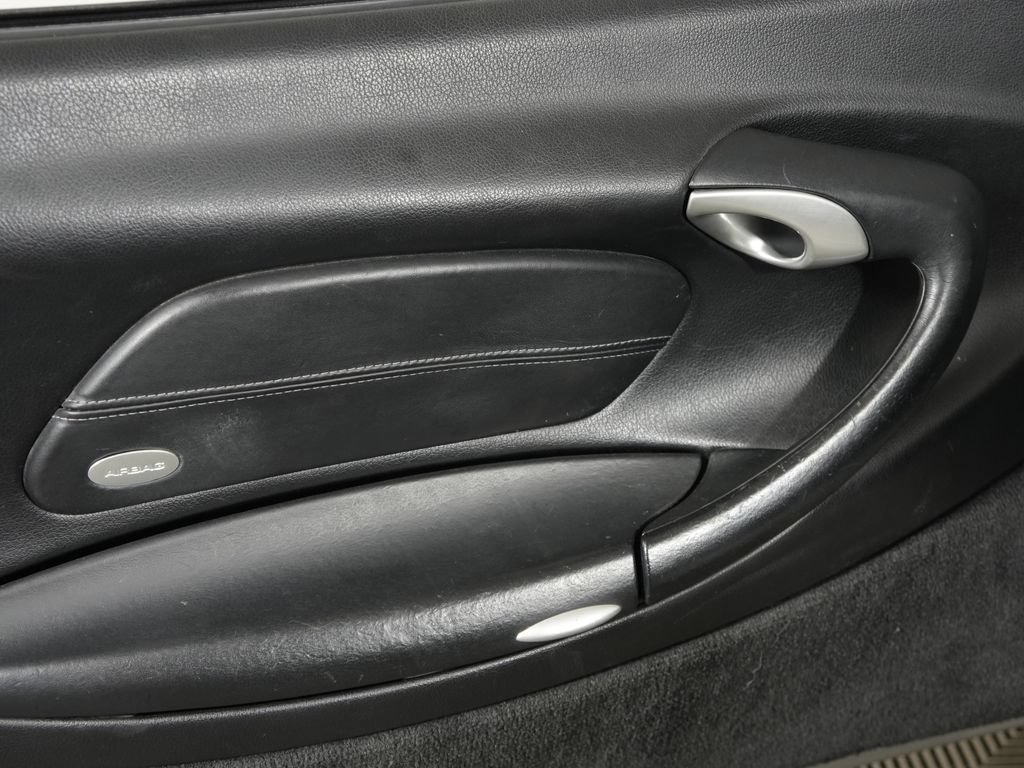 Used 2000 Porsche 911 Carrera RWD image 23