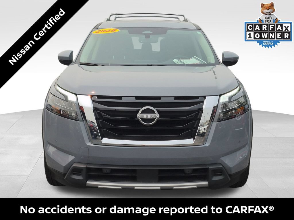 Certified 2025 Nissan Pathfinder Platinum AWD/4WD image 3