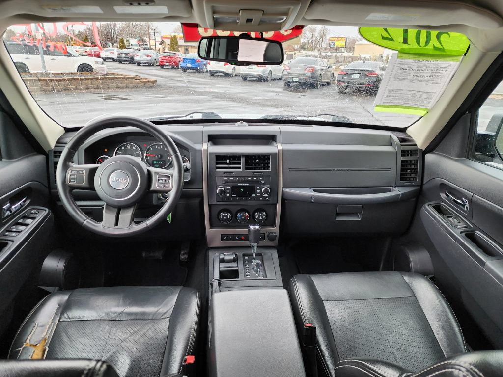 Used 2012 Jeep Liberty Sport AWD/4WD image 9