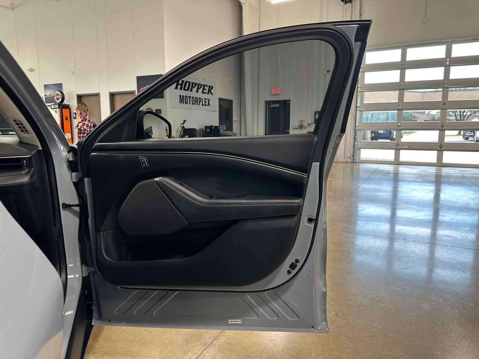 Used 2024 Ford Mustang Mach-E Select w/ Comfort Package Lite RWD image 39