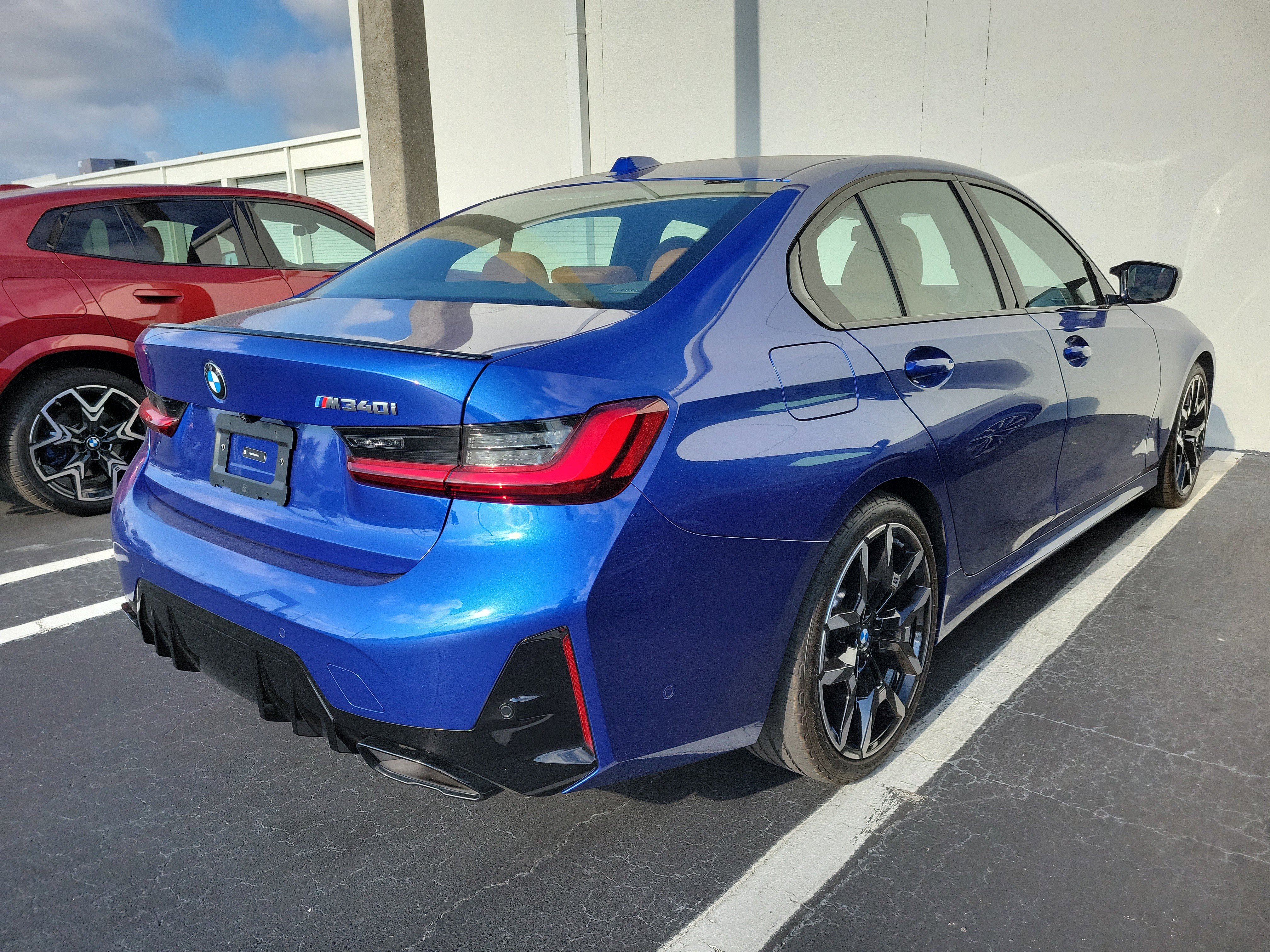 Used 2025 BMW M340i Sedan RWD image 3