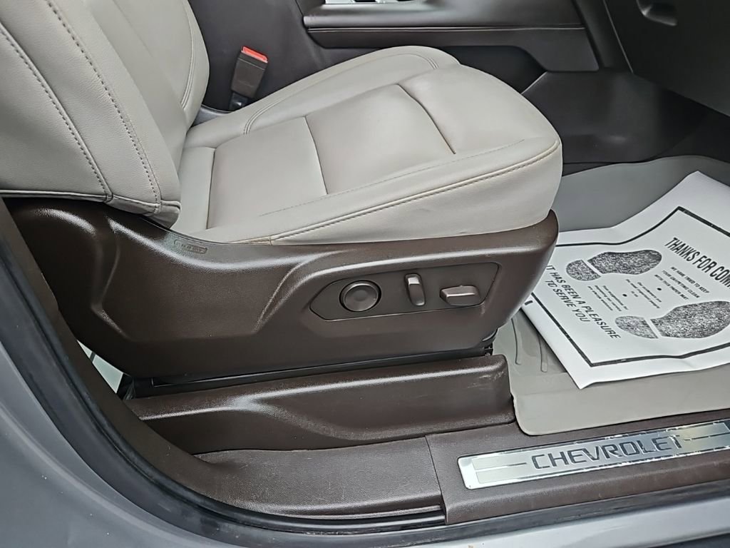 Used 2023 Chevrolet Tahoe Z71 w/ Luxury Package AWD/4WD image 25