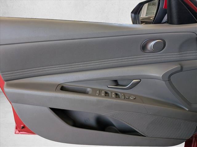 Used 2021 Hyundai Elantra SEL w/ Convenience Package FWD image 10
