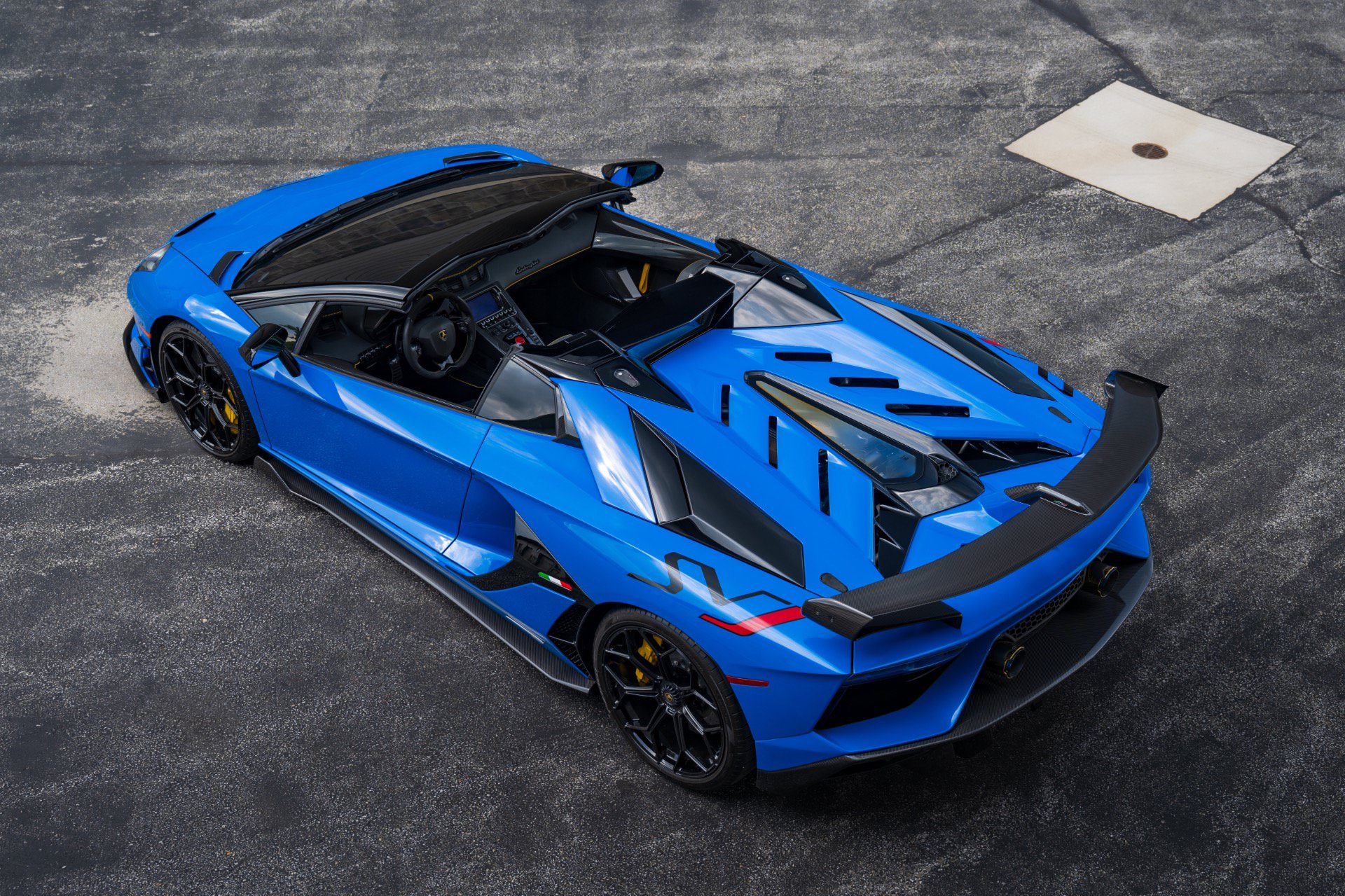 Used 2021 Lamborghini Aventador SVJ AWD/4WD image 8