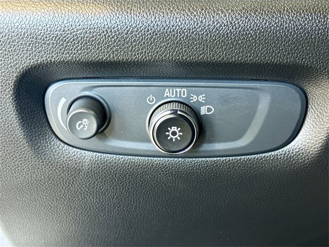 Used 2023 Chevrolet Traverse RS image 10