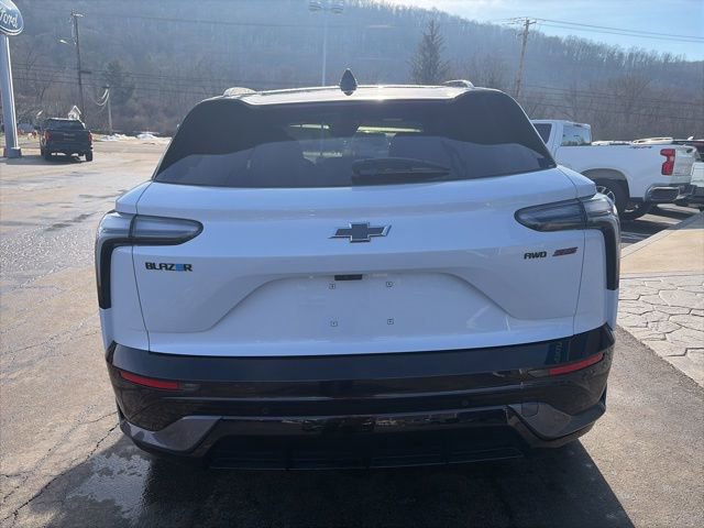 New 2026 Chevrolet Blazer EV SS image 6