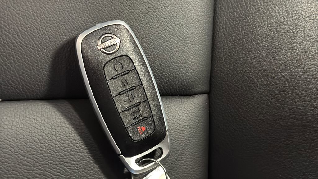 Certified 2025 Nissan Rogue SL w/ SL Premium Package image 1