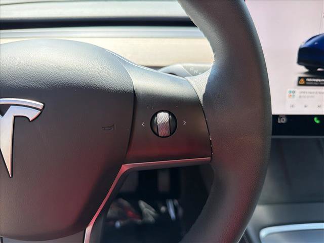 Used 2023 Tesla Model Y Long Range AWD/4WD image 17