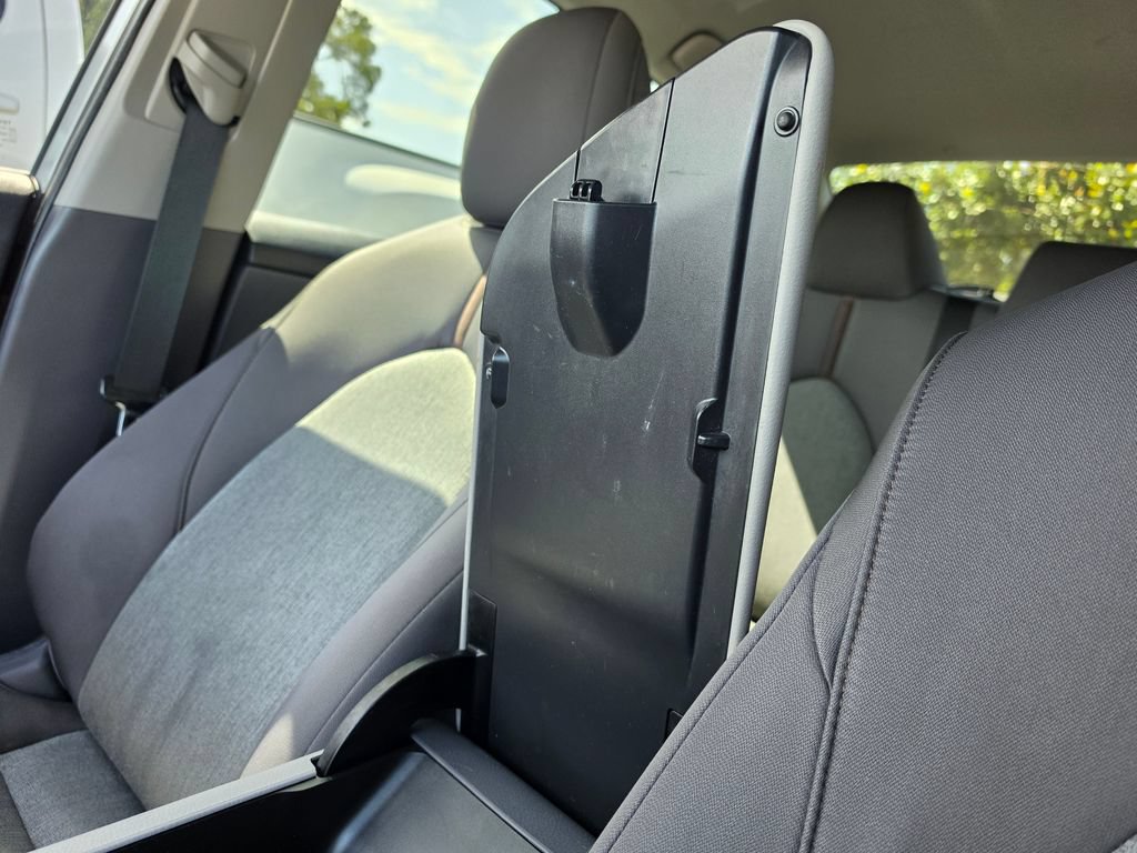 Used 2019 Toyota Camry LE FWD image 30