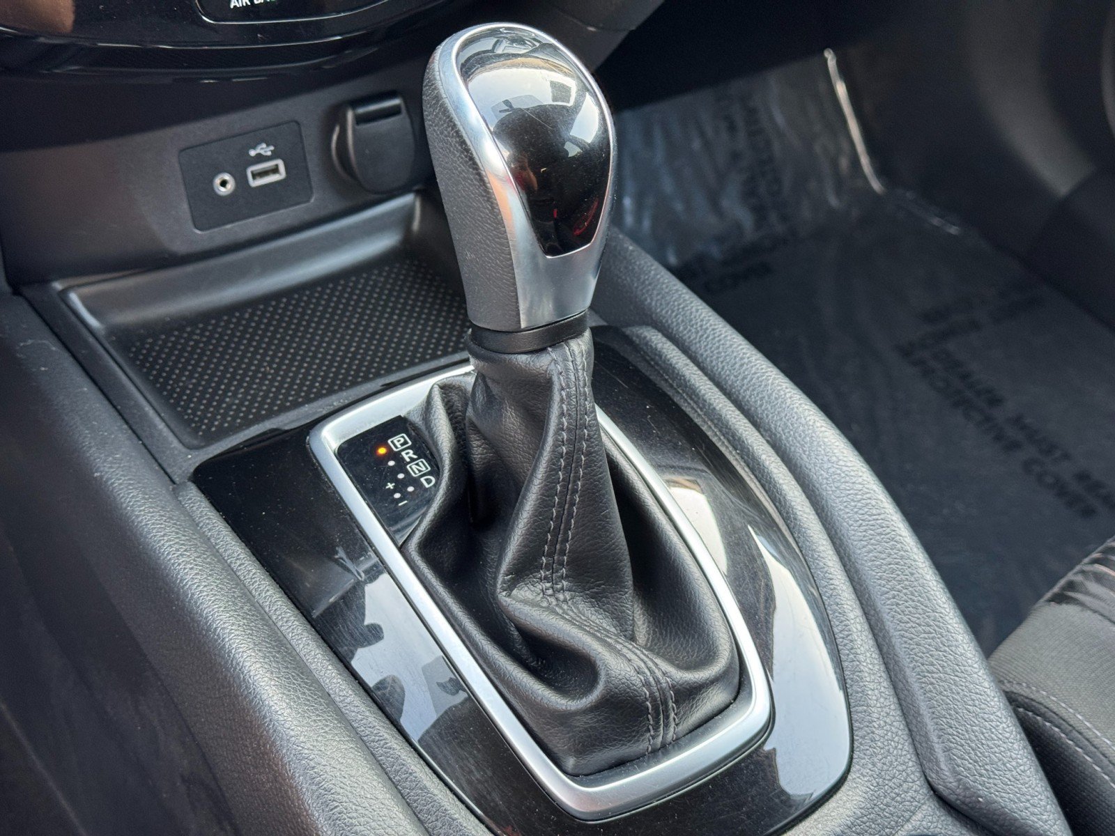 Used 2018 Nissan Rogue SV w/ Premium Package AWD/4WD image 29