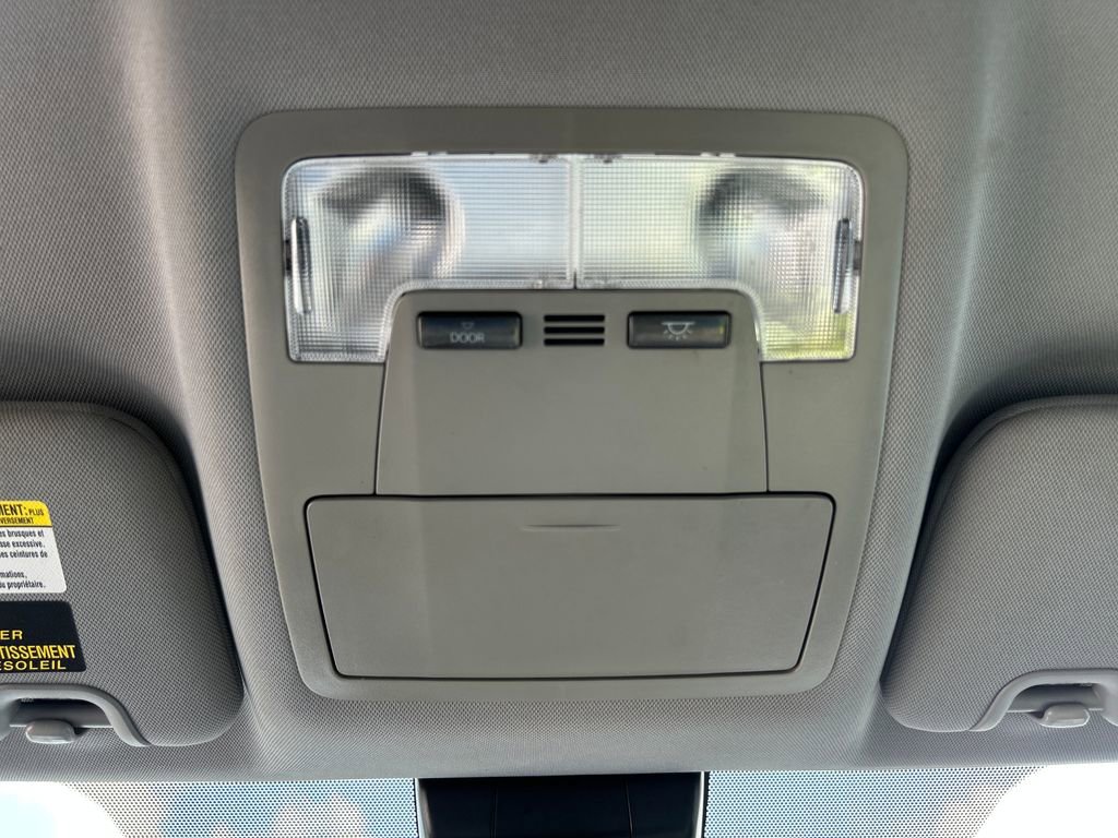 Used 2018 Toyota Highlander Plus FWD image 20