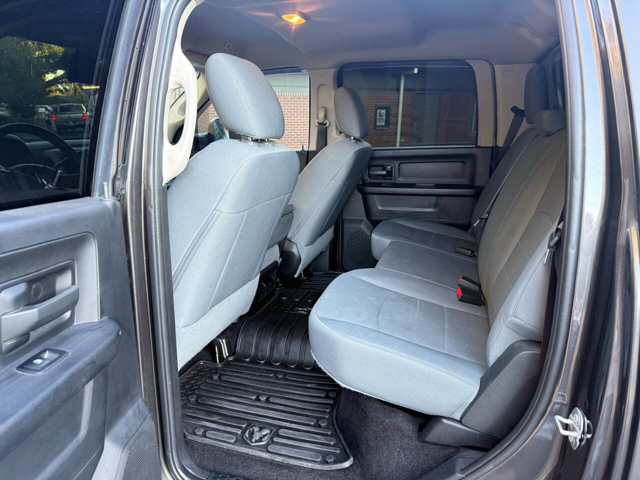 Used 2017 RAM 2500 Tradesman w/ Chrome Appearance Group image 18