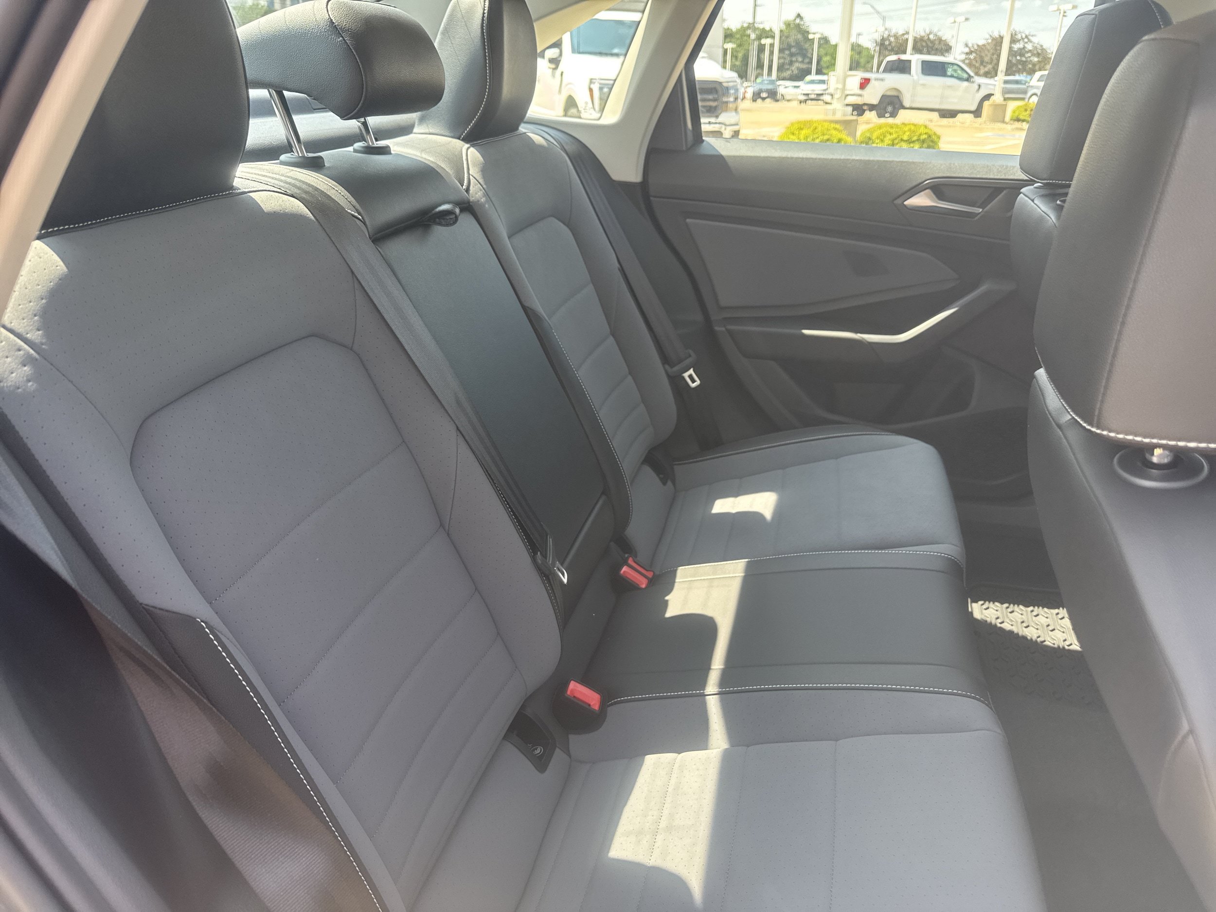 New 2026 Volkswagen Jetta SE FWD image 8
