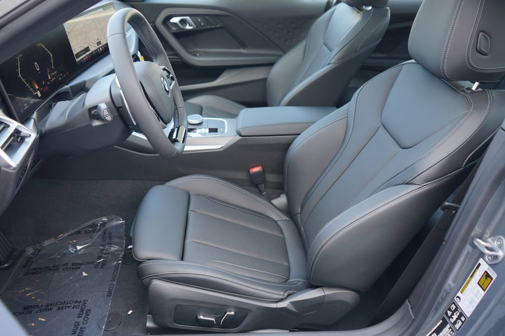 Used 2025 BMW 230i xDrive Coupe image 10