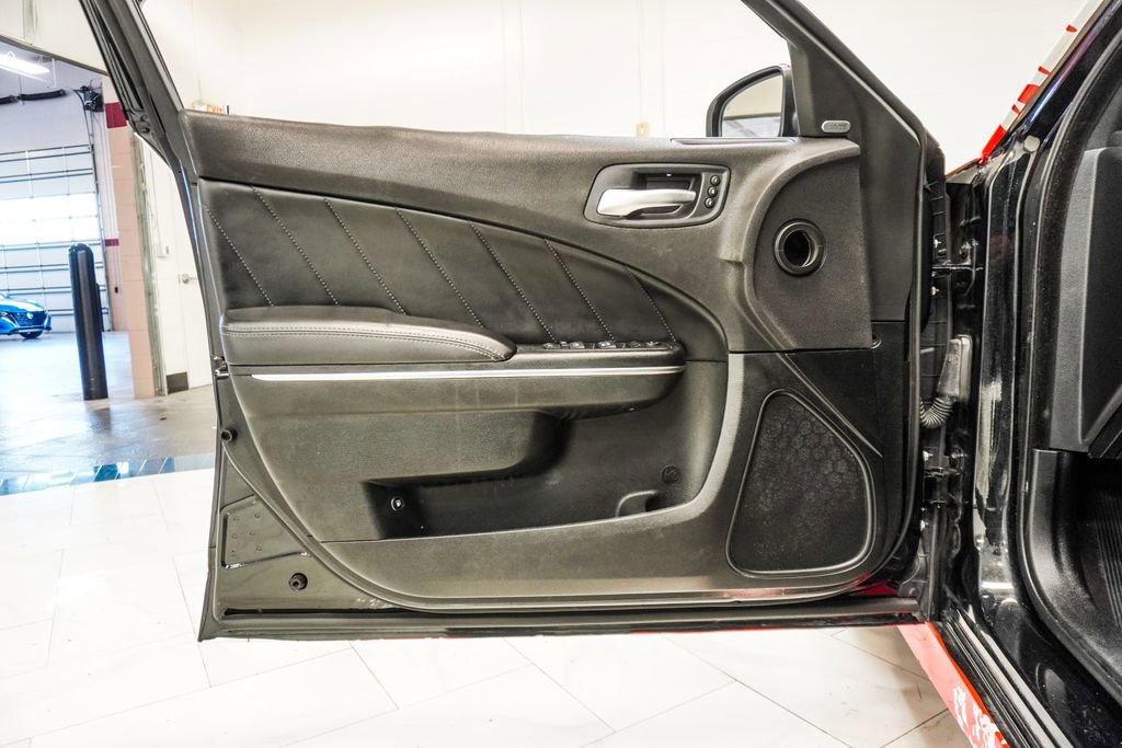 Used 2017 Dodge Charger R/T Scat Pack RWD image 20