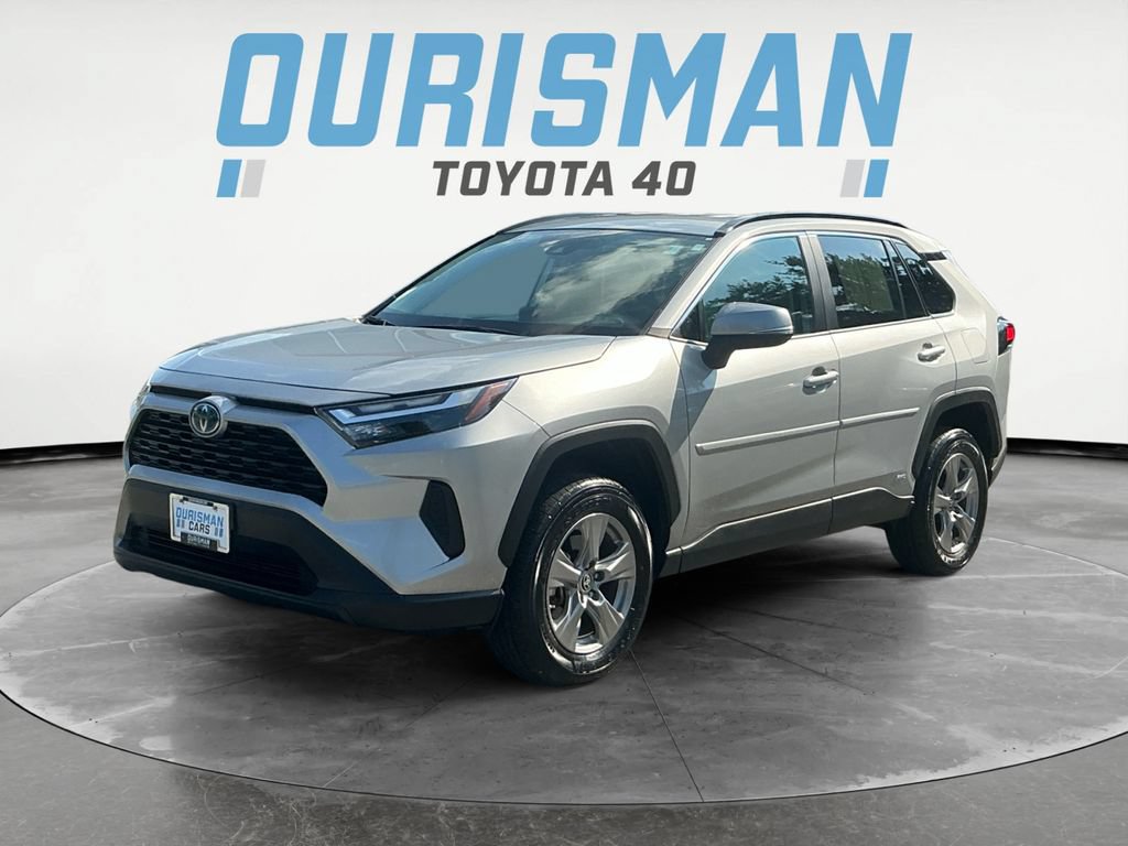 Certified 2024 Toyota RAV4 LE AWD/4WD image 3