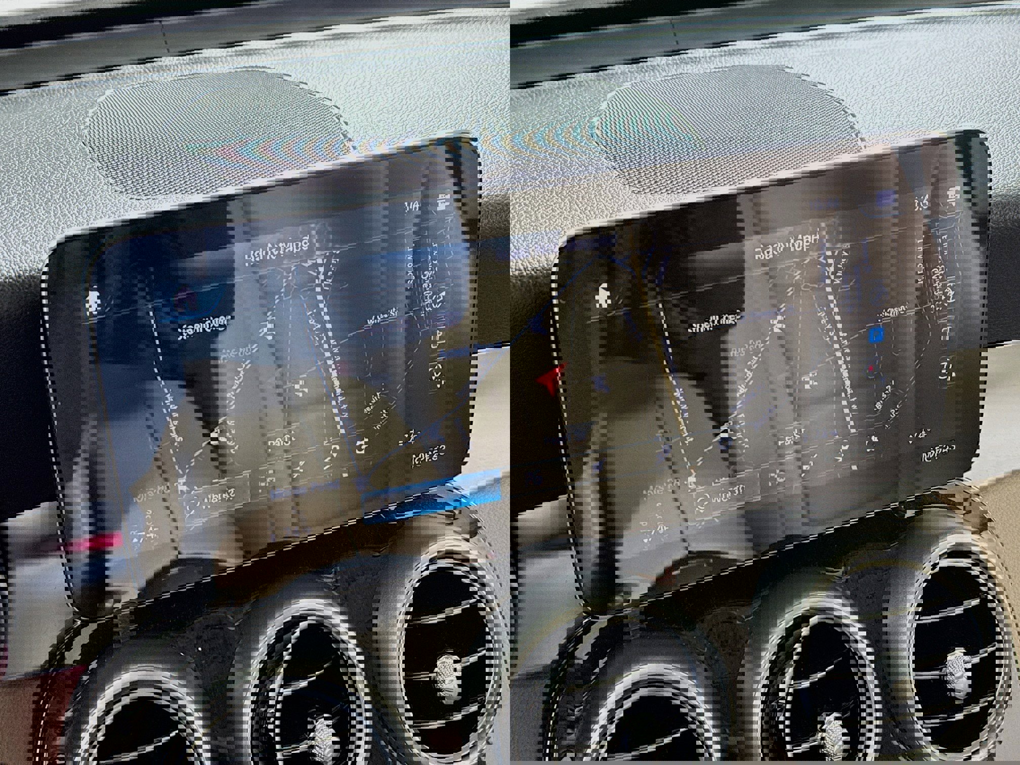 Used 2020 Mercedes-Benz GLC 300 4MATIC w/Navigation,Leather,Du image 2