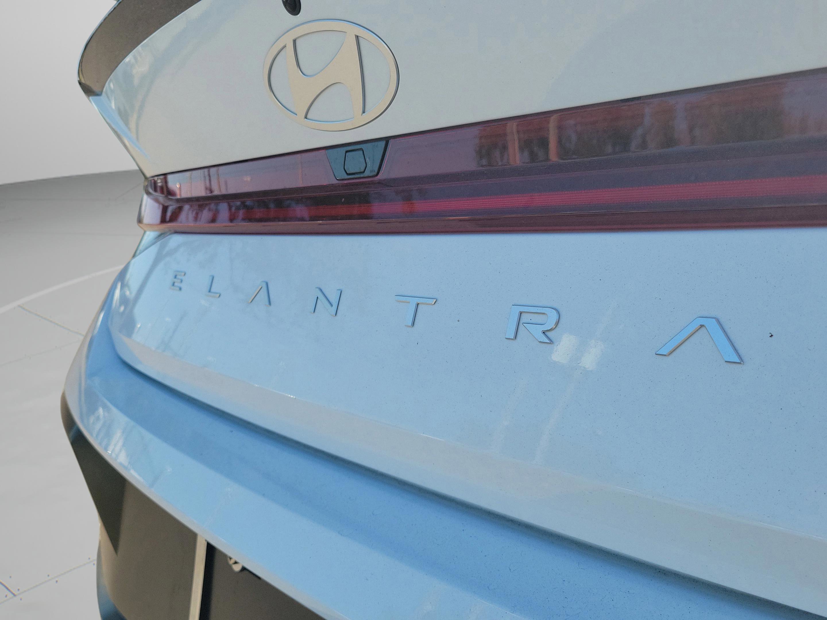 New 2026 Hyundai Elantra SEL Sport image 5