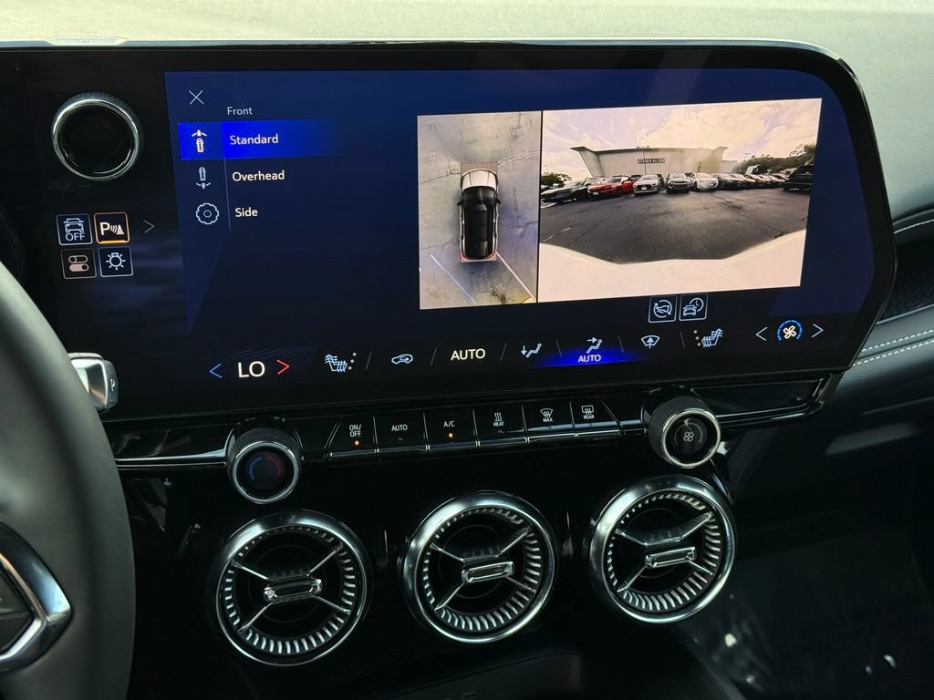 Used 2024 Chevrolet Blazer EV LT AWD/4WD image 30