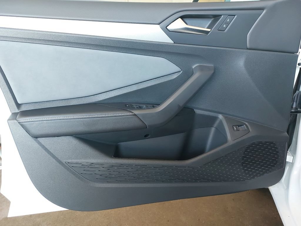 New 2026 Volkswagen Jetta SE FWD image 23