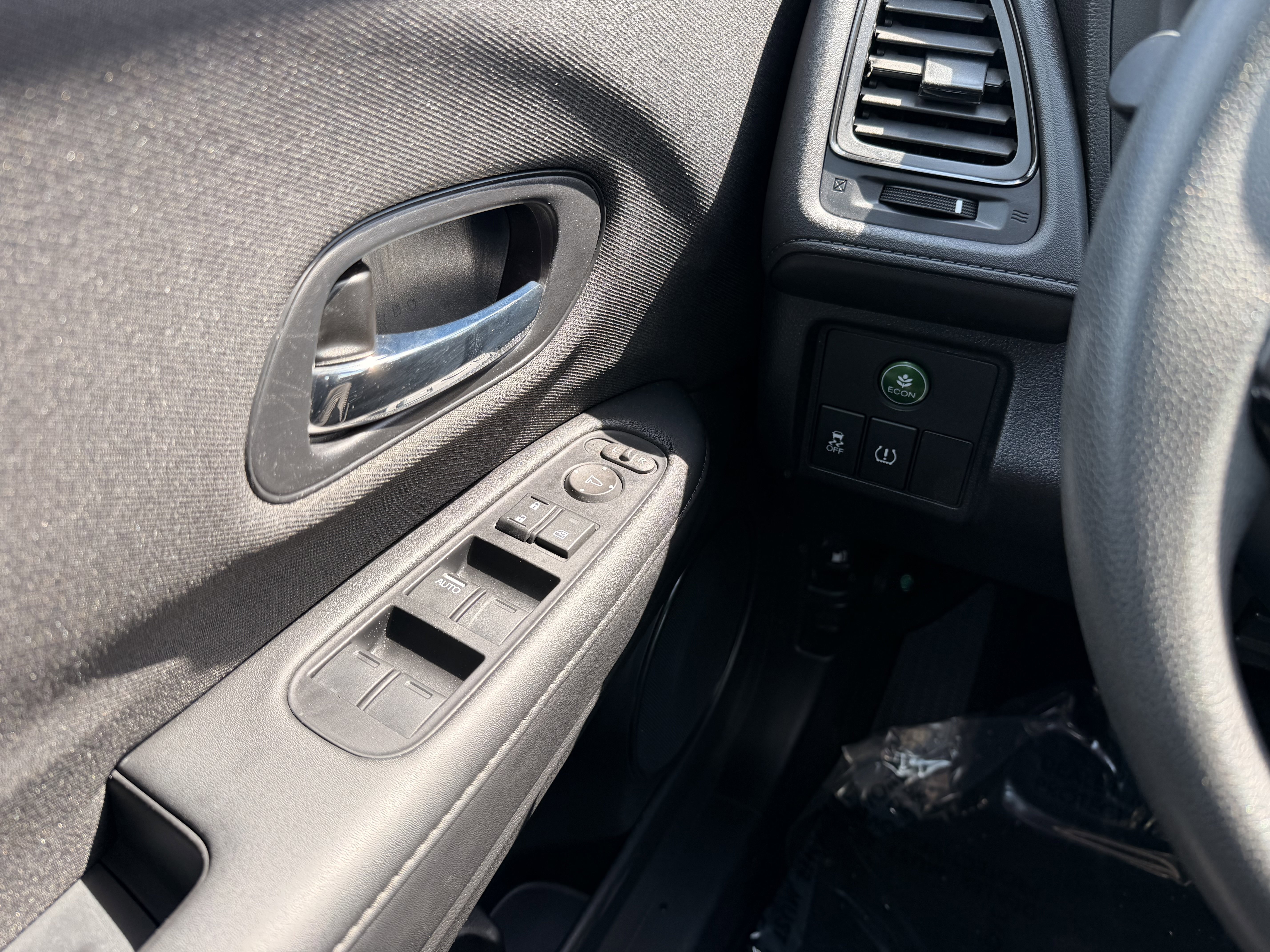 Used 2021 Honda HR-V LX image 20