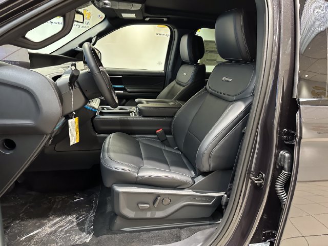New 2027 Ford Expedition Max Platinum w/ Stealth Appearance Package AWD/4WD image 8