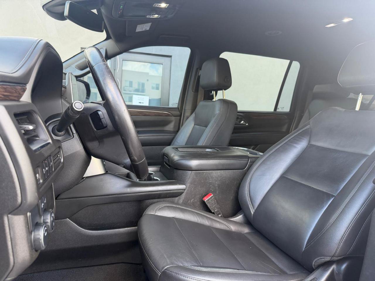 Used 2021 Chevrolet Suburban LT RWD image 18