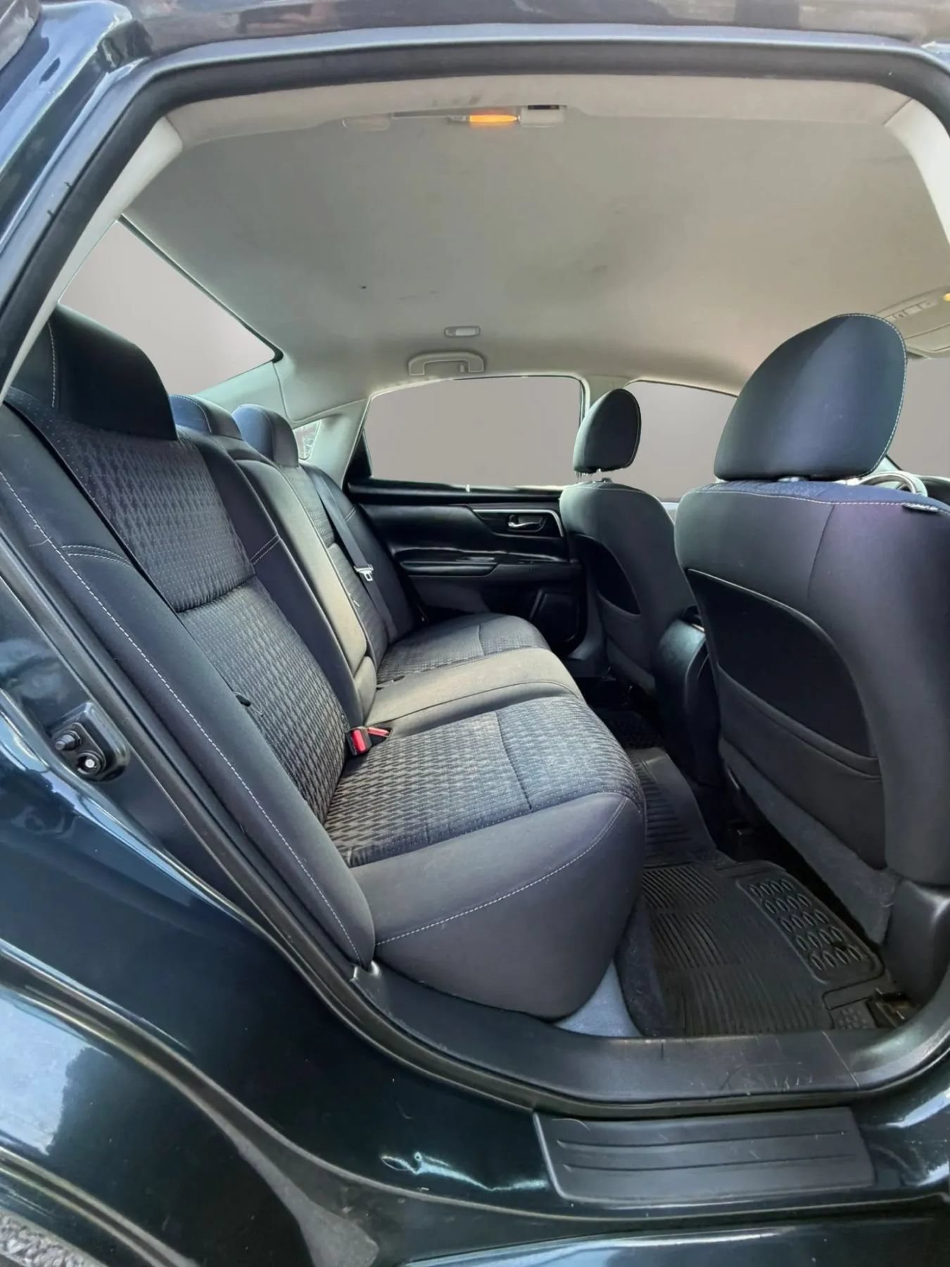Used 2017 Nissan Altima 2.5 SV FWD image 12