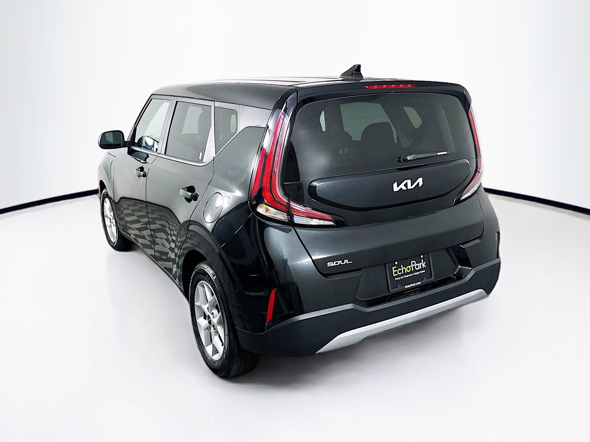 Used 2025 Kia Soul LX w/ LX Technology Package image 5
