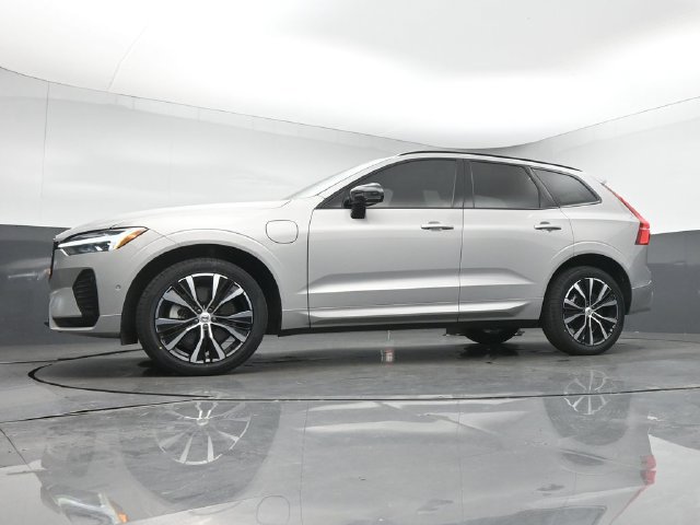 Used 2023 Volvo XC60 T8 Plus w/ Protection Package Premier AWD/4WD image 38