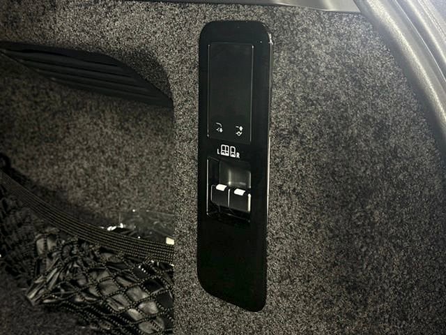 New 2025 Land Rover Range Rover SE image 19