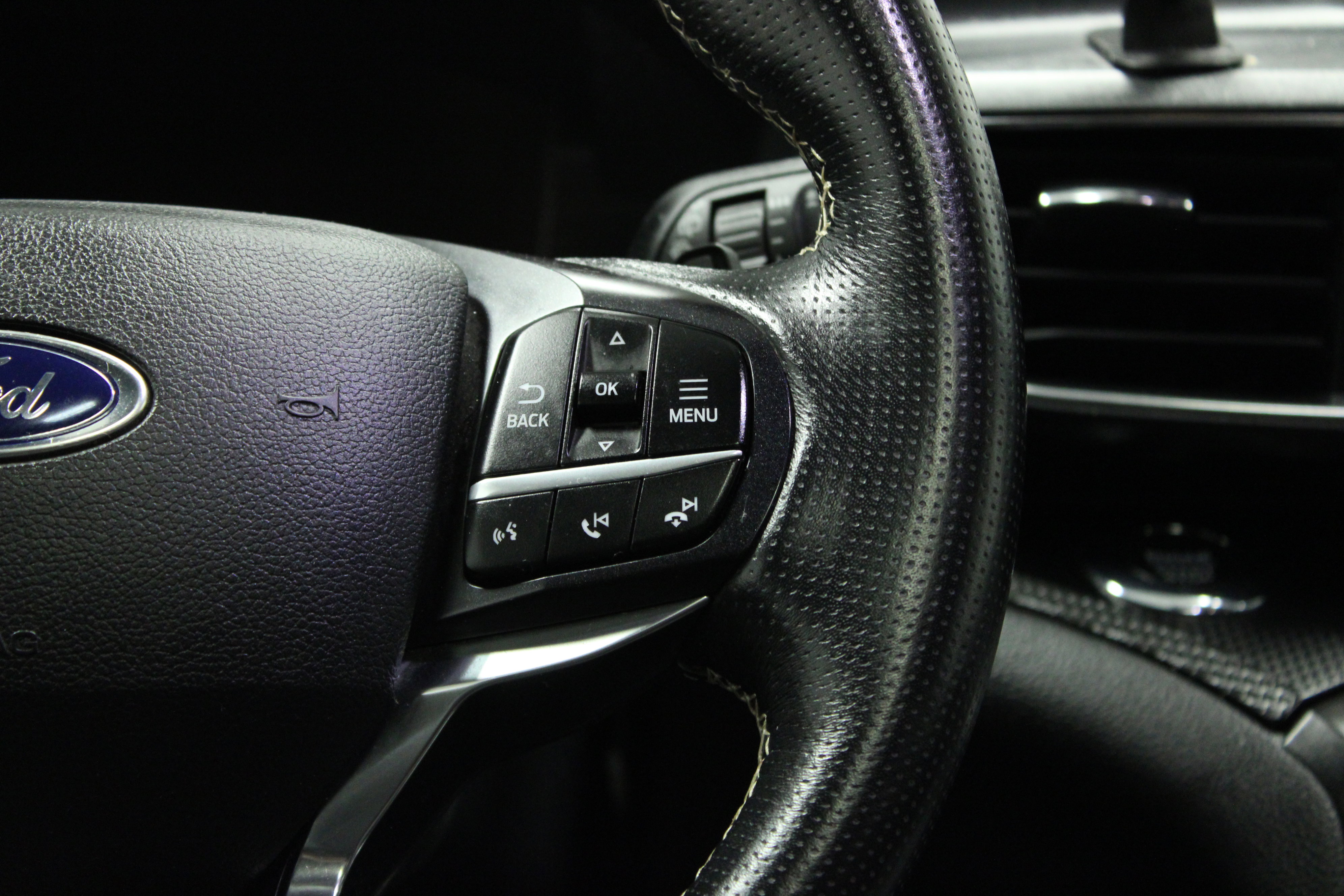 Used 2020 Ford Explorer ST image 25