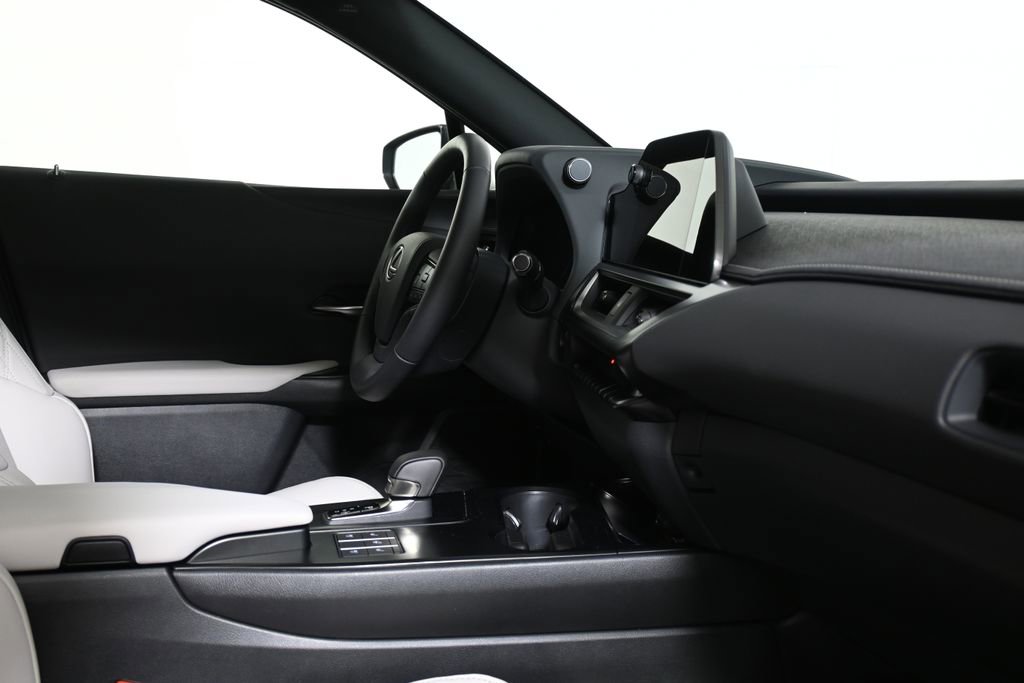 Used 2025 Lexus UX 300h AWD w/ Cold Area Package image 31