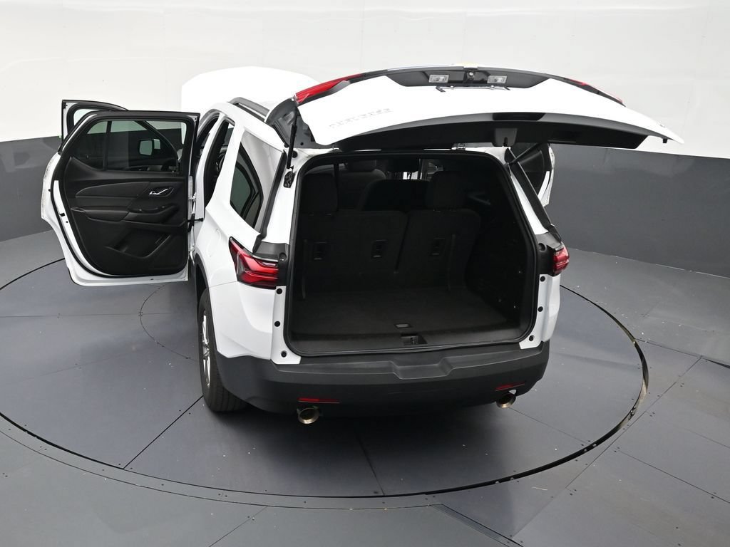 Used 2023 Chevrolet Traverse LT FWD image 29