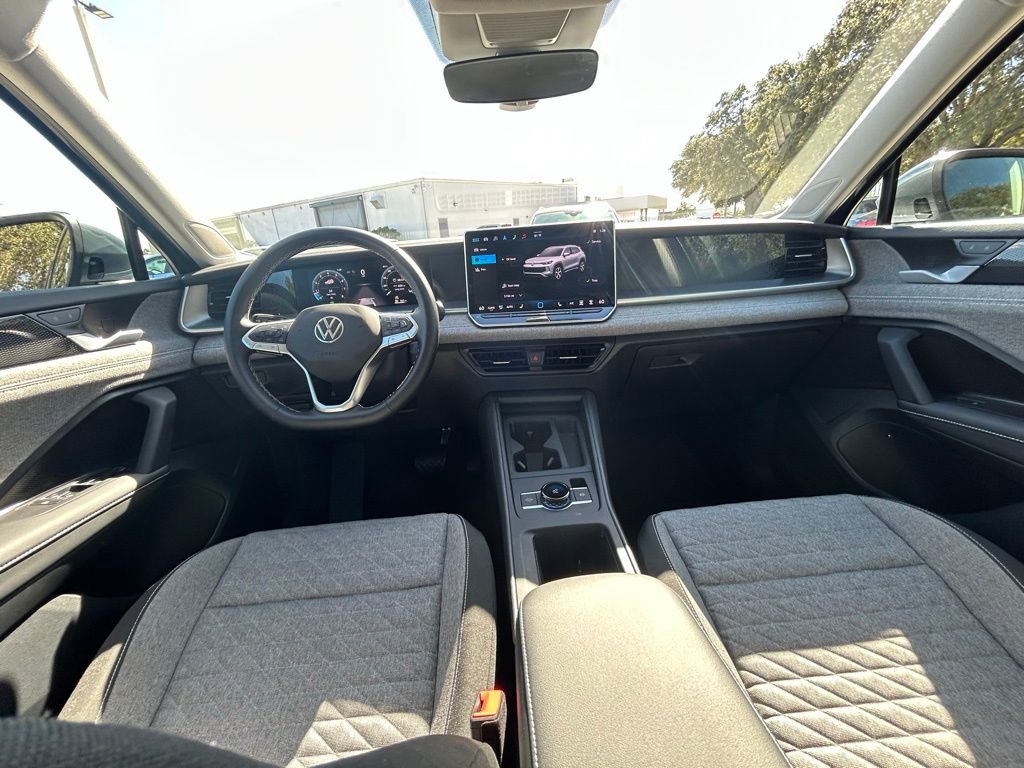 Used 2025 Volkswagen Tiguan S image 10