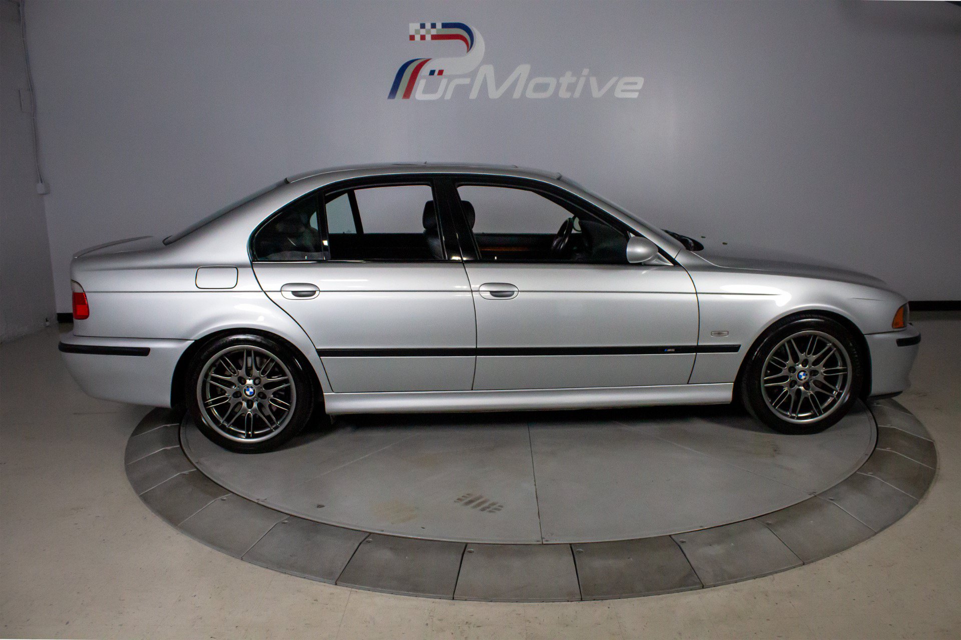Used 2002 BMW M5 RWD image 14