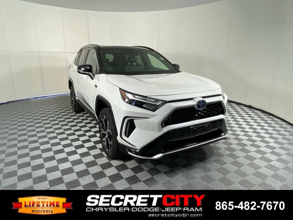 Used 2023 Toyota RAV4 XSE w/ Weather Package AWD/4WD image 1