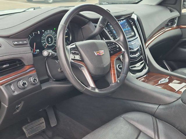Used 2016 Cadillac Escalade Premium AWD/4WD image 11