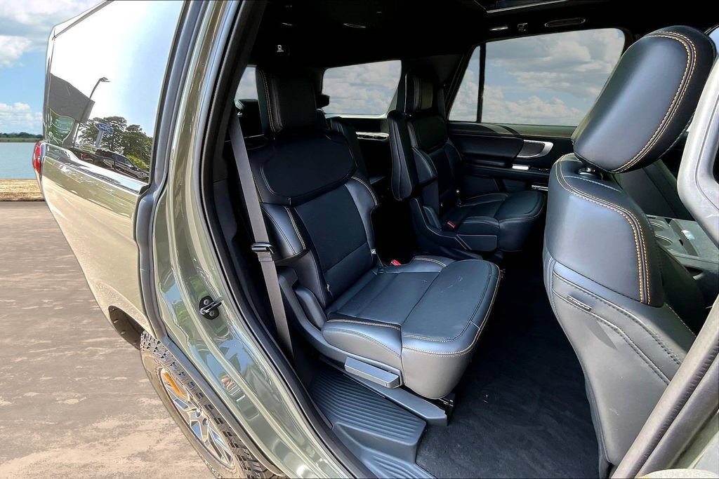 Used 2025 Ford Expedition Tremor AWD/4WD image 26