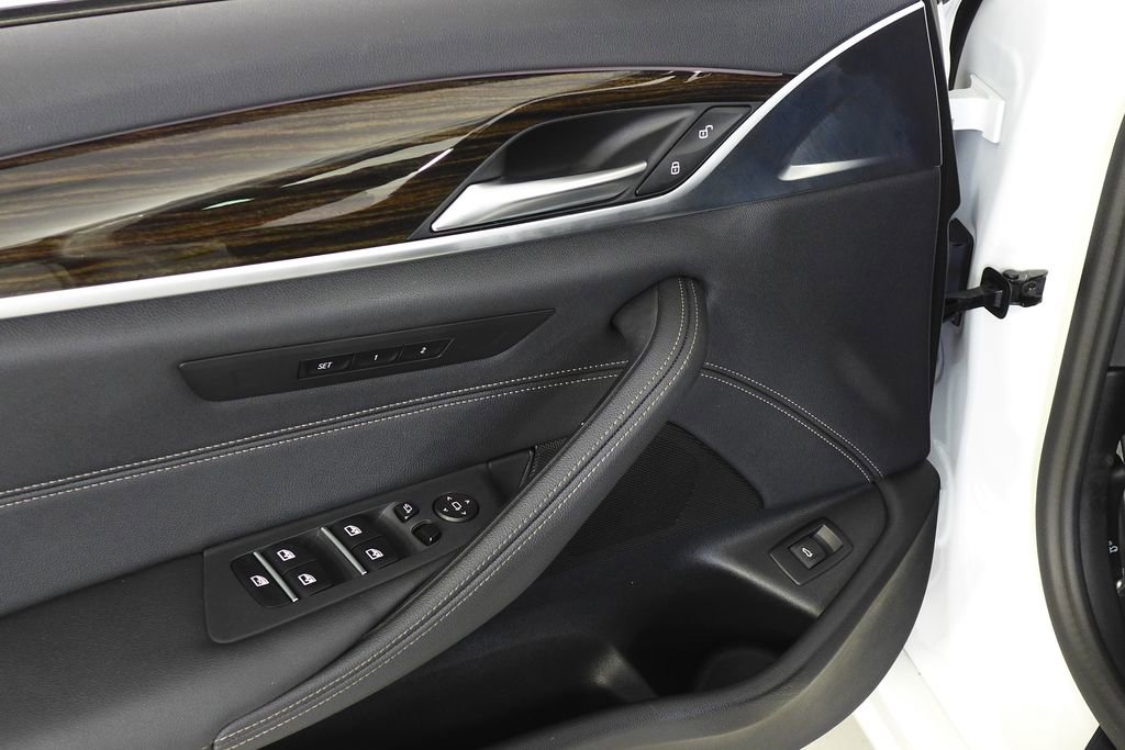 Certified 2023 BMW 530i w/ Convenience Package image 12