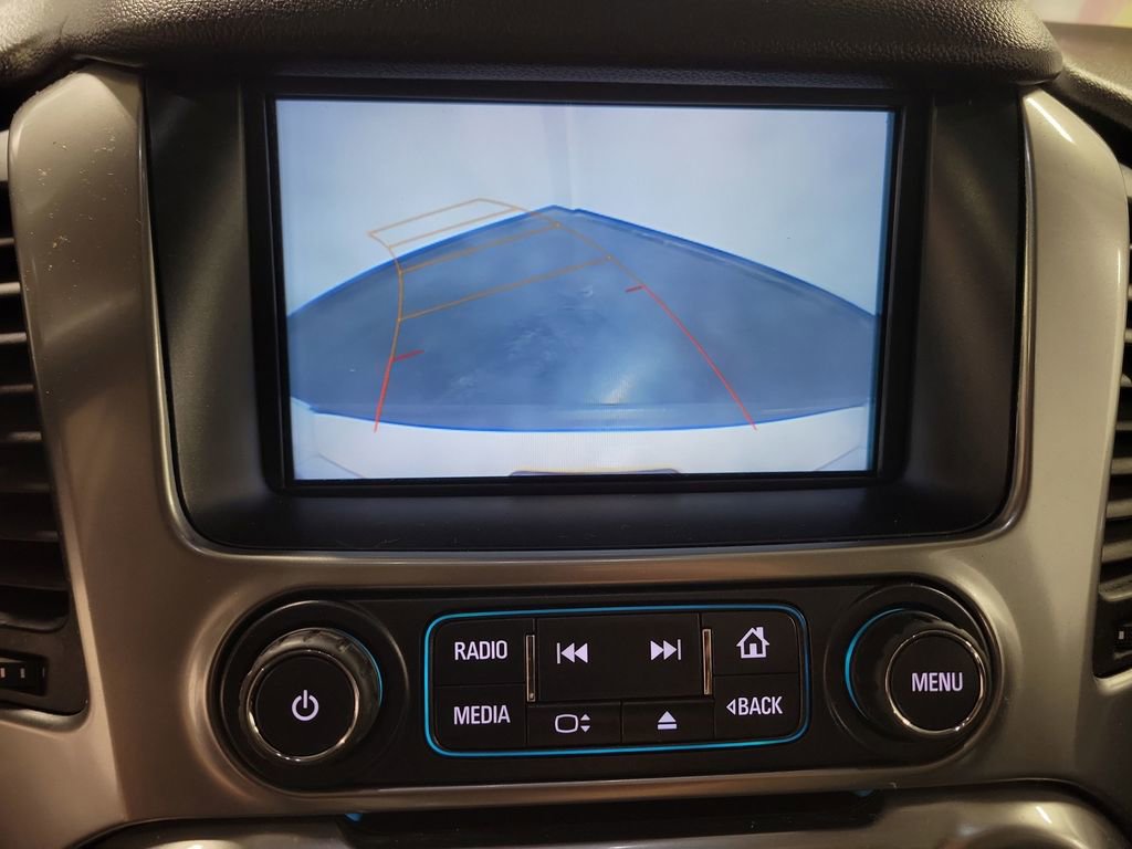 Used 2020 Chevrolet Suburban LT image 17