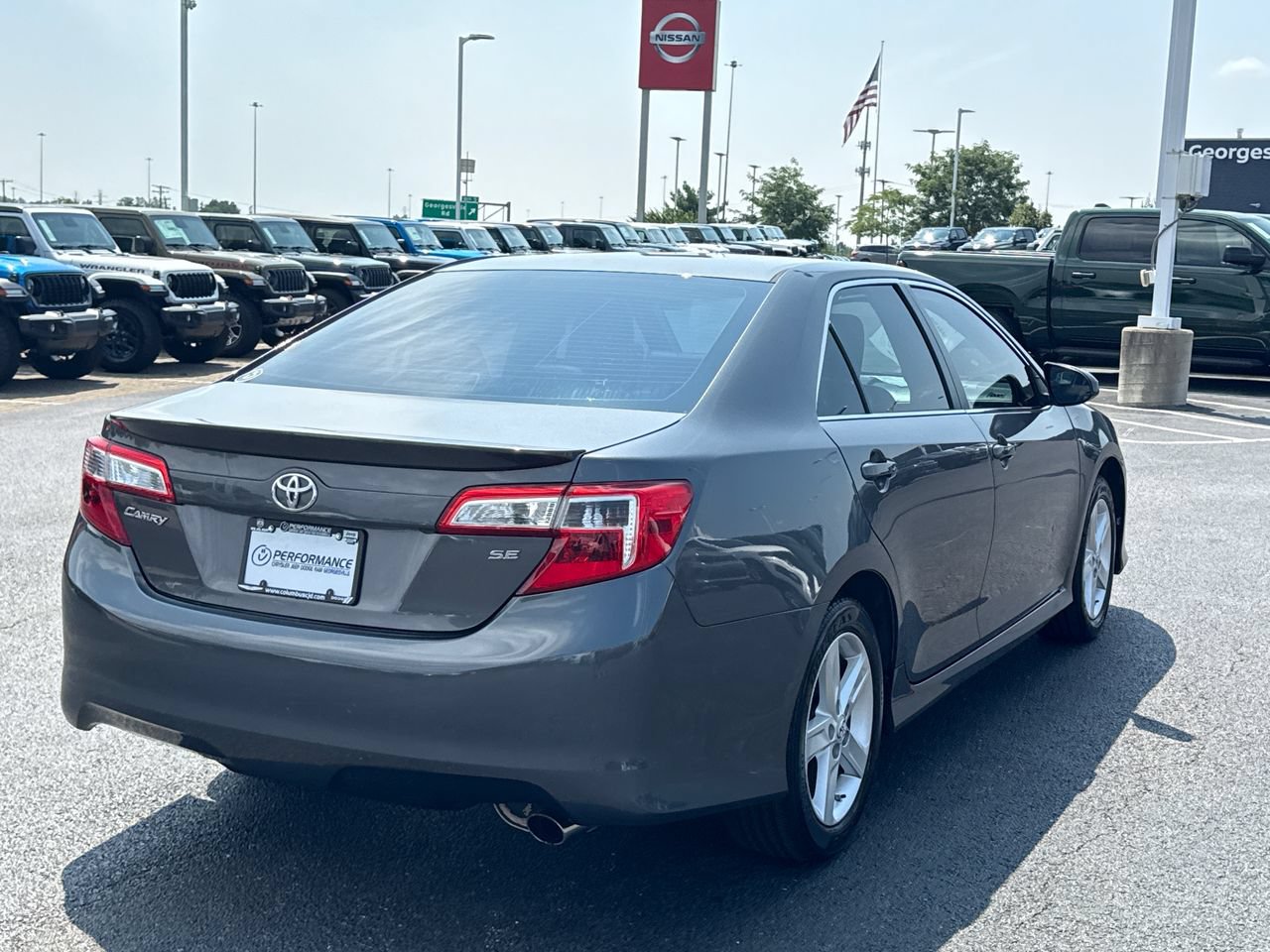 Used 2013 Toyota Camry SE FWD image 3