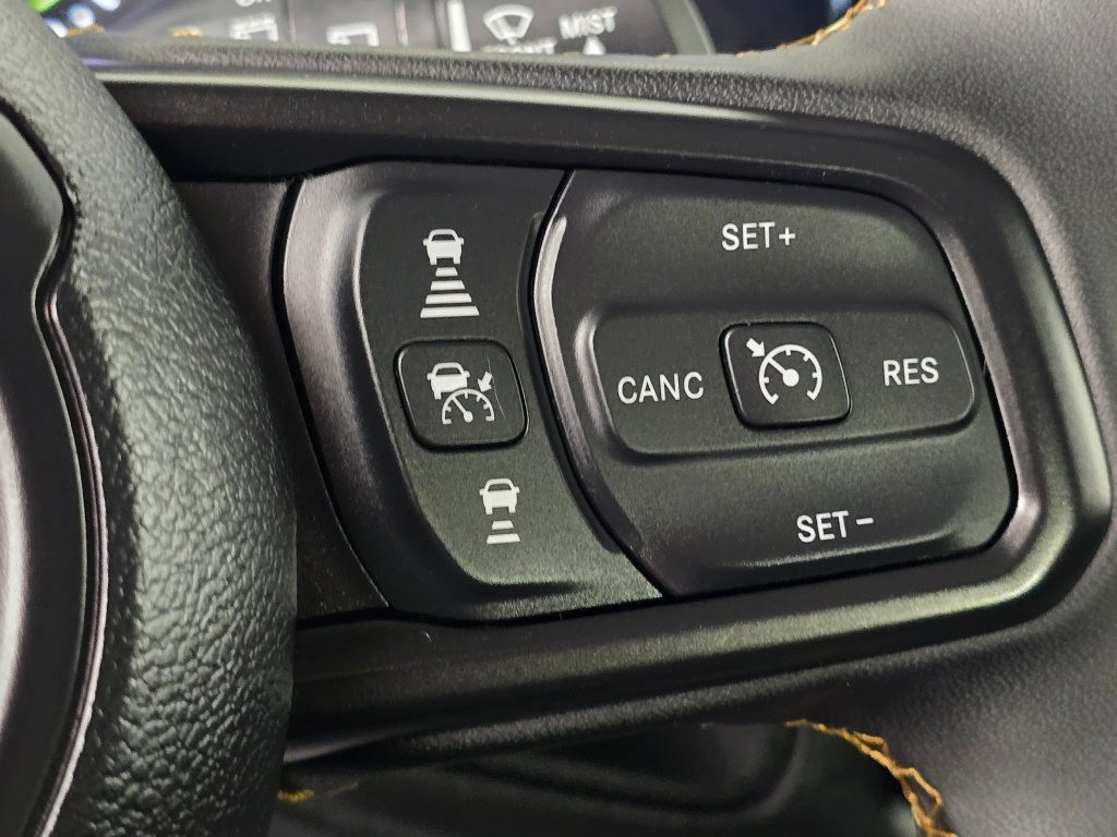 Used 2024 Jeep Wrangler Unlimited AWD/4WD image 43
